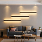 Lámpara de Pared Contemporánea de Diseño Vertical de Metal y Acrílico con Acabado Negro | Exterior