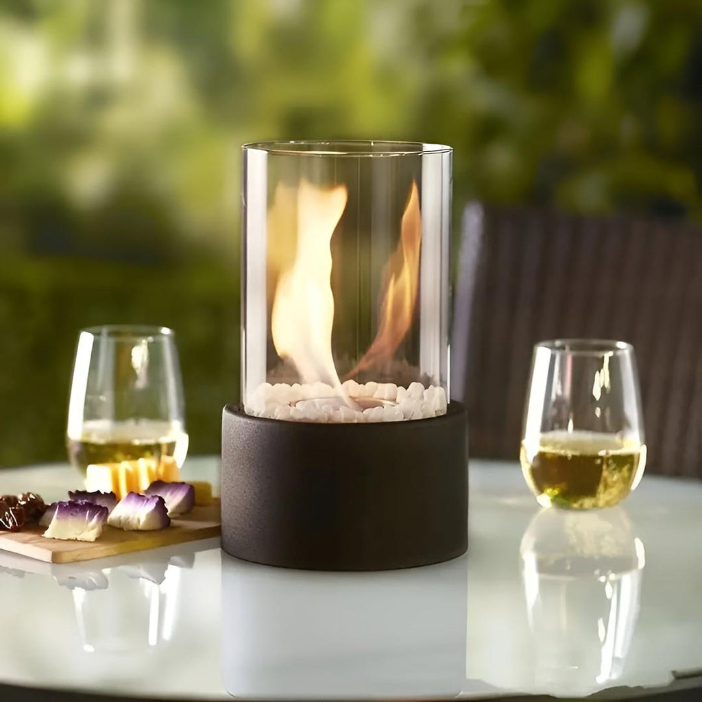Chimenea de Mesa Elegante con Base de Metal Negra | Estética Moderna
