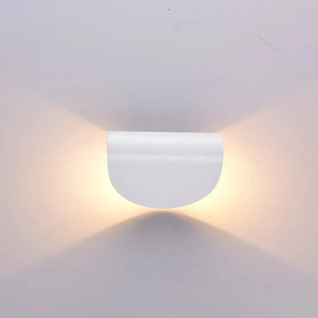 Adjustable Wall Lamp | Modern Design