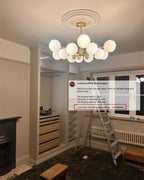 Sputnik-Kronleuchter aus opakem Glas mit zwei Ebenen und 12 Lichtern